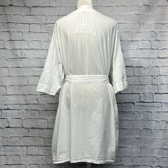 La Cera Embroidered Short Robe - Picture 8 of 11